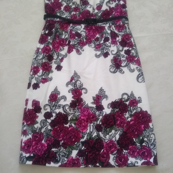 Floral pink roses belted sheath dress - Picture 6 of 7